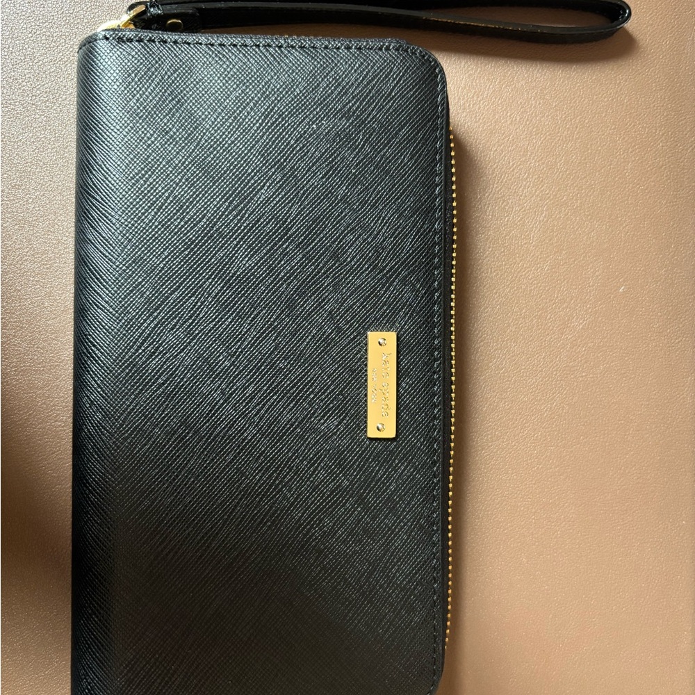 Kate Spade Black and Gold Zip Wallet